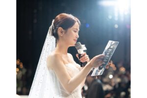 Kim Ji-min Instagram - 사진 너무 이뽀용 정말 감사합니다^^
앨범 넘 기대돼요!!

#35mmphotography 
@35mmphotography_official