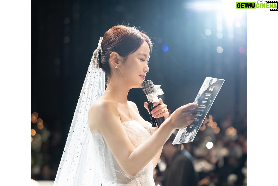 Kim Ji-min - 13.6K Likes - 사진 너무 이뽀용 정말 감사합니다^^
앨범 넘 기대돼요!!

#35mmphotography 
@35mmphotography_official