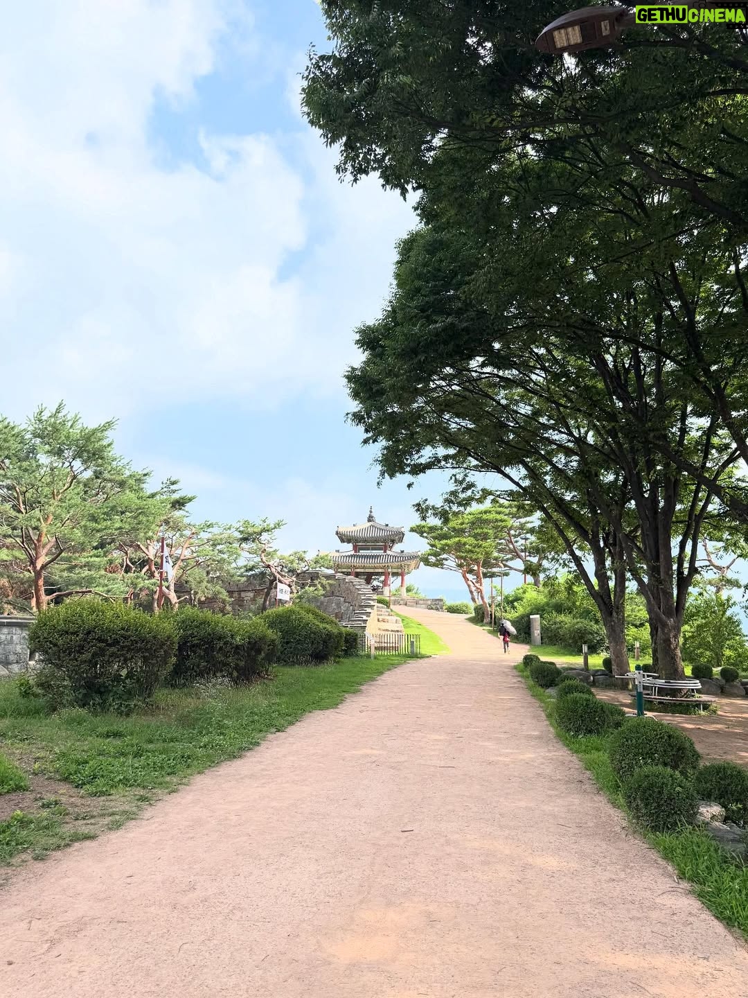 Kim Ji-sook - 3 Likes - Suwon🌿 예쁘니까 같이보자!!