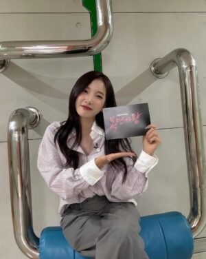 Kim Ji-sook Instagram - 웃다가 울다가ㅋㅋㅋ 깜짝 놀래켜줄 생각에 얼마나 신났을까🧡💚 너무 너무 잘했어!!! 울 언니 진짜 멋져부러!!!🥹 #당근커플
