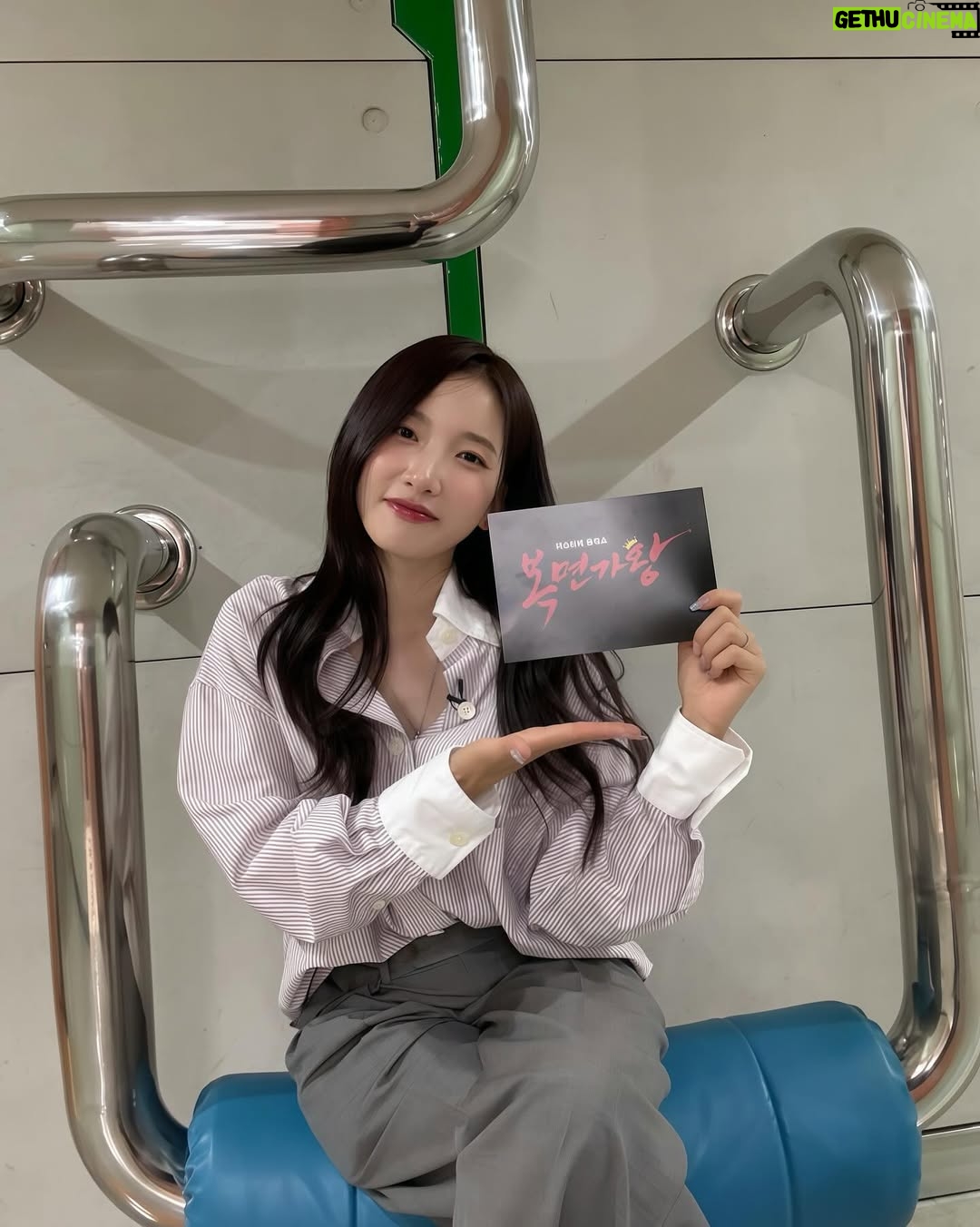 Kim Ji-sook - 3 Likes - 웃다가 울다가ㅋㅋㅋ 깜짝 놀래켜줄 생각에 얼마나 신났을까🧡💚 너무 너무 잘했어!!! 울 언니 진짜 멋져부러!!!🥹 #당근커플