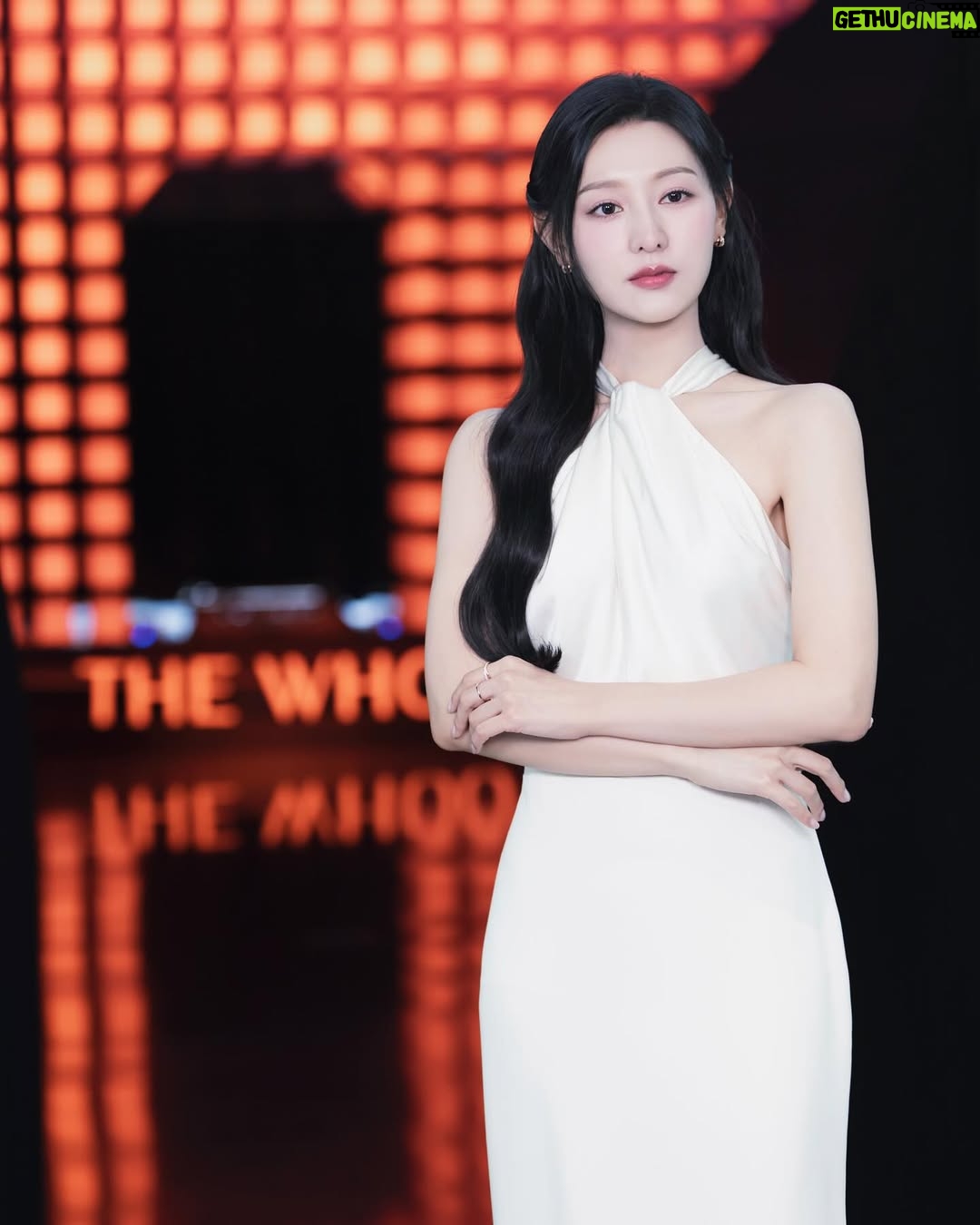 Kim Ji-won - 1.4 Million Likes - @thewhoo_official 🌬️♥︎