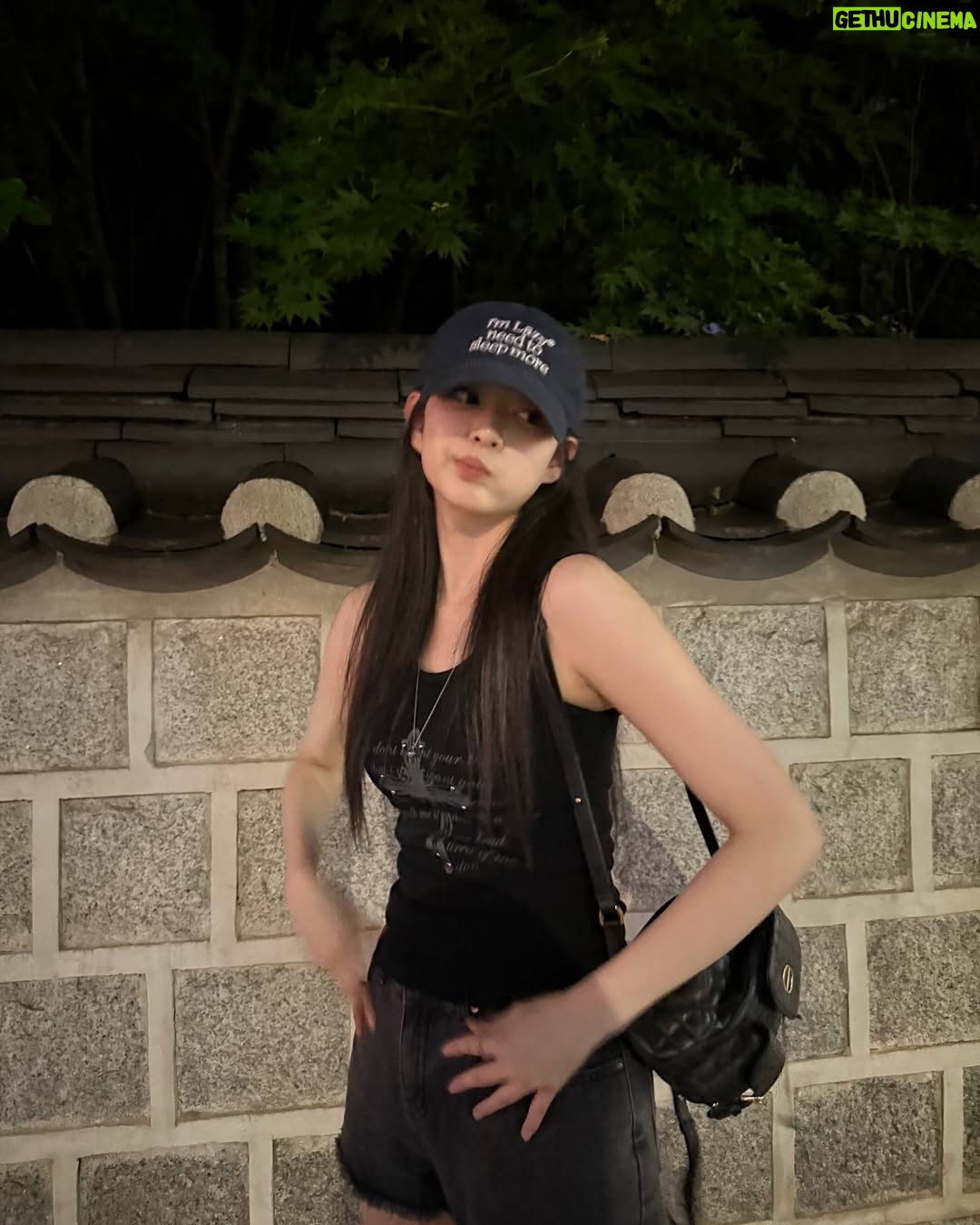 Kim Min-ju - 673.7K Likes - 너무덥따