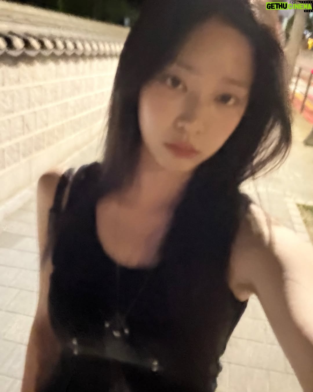 Kim Min-ju - 673.7K Likes - 너무덥따