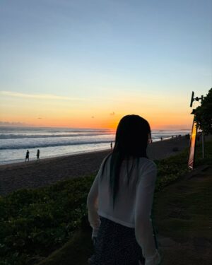 Kim Min-ju Instagram - 🐚🦈🏝️🌊🐋✨