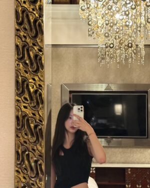 Kim Min-ju Instagram - 🐚🦈🏝️🌊🐋✨