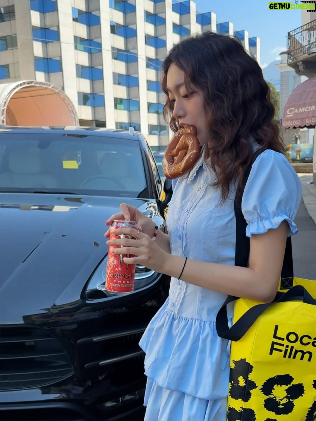 Kim Pureum - 4.6K Likes - 지난 #로카르노국제영화제 가서 찍어온 사진들이에요! 올리는 김에 다가올 일정 업데이트 한번 하고 갈게요 :D

(*시간 및 장소 등 상세한 내용은 별도로 또 공지 드리겠습니다.)

8월 24일(일) 6PM 정규앨범 ‘푸르스름’ 언플러그드의 리믹스 EP앨범(6곡) ‘𝐁𝐋𝐔𝐈𝐒𝐇’ 𝐫𝐞𝐦𝐢𝐱 가 발매됩니다! (오래 기다리셨죠!! 엄청난 프로듀서 분들께서 함께 해주셨어요. MV도 기대해주세요!)

9월 6일(토) 5PM  홍대 무신사게러지에서 #뮤즈온페스티벌 
티켓 못구하신 분들 이벤트 응모로 추가 get하세요. @_muse_on 

9월 7일(일) 7PM #제천국제음악영화제 ‘히든트랙’ 
(영화 상영 40분 *토크 및 라이브 3곡) 프로그램 
 >가까운 지역에 계신 분들, 꼭 놀러오세요!

9월 12일(금) #SF라디오드라마 기획(부산교통방송) 
‘그날 그곳에서, Dive into you’ 송출
> 아나운서,성우분들과 목소리 연기 재밌었습니다. 

9월 20일(토) 5PM_BNK 부산은행 #아트시네마 
 김푸름 어쿠스틱 단독공연

10월엔 대만 #베가본드뮤직페스티벌 해외무대에 서게 되었습니다! 🎉 
그리고 올 해 안에 #신곡_EP앨범 발매하려 열심히 작업하고 있습니다;D
위 공연들에 오시면 작업중인 미공개곡들도 불러 들릴게요!

그리고, 지난 3년간 촬영했던 영화들이 순차적으로 공개될 것 같아요! 
제일 먼저 #생명의은인 개봉을 준비중이고요, 그리고 내년쯤에 나올 #지느러미 #클리어 #7days7people 등 순차적으로 공개 예정이니, 매체가 확정되는대로 또 소식들고 찾아올게요!! 다들 건강하시고 여름감기 조심하시구요!!!(유경험자)