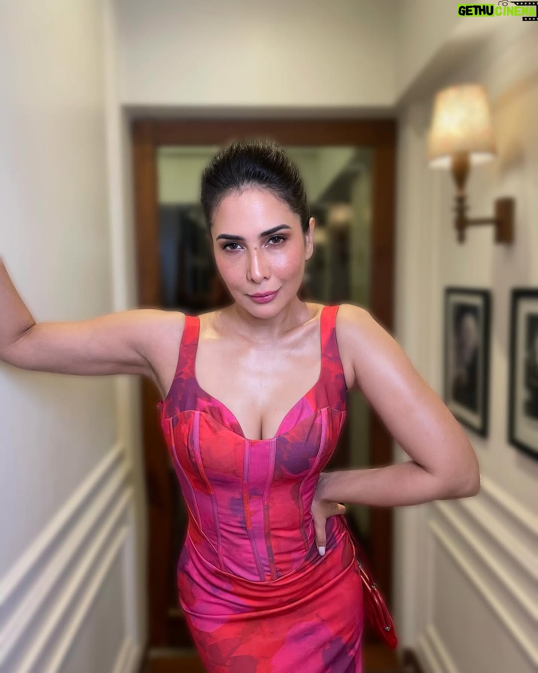 Kim Sharma - 16.7K Likes - In my Womaniya era ♥️