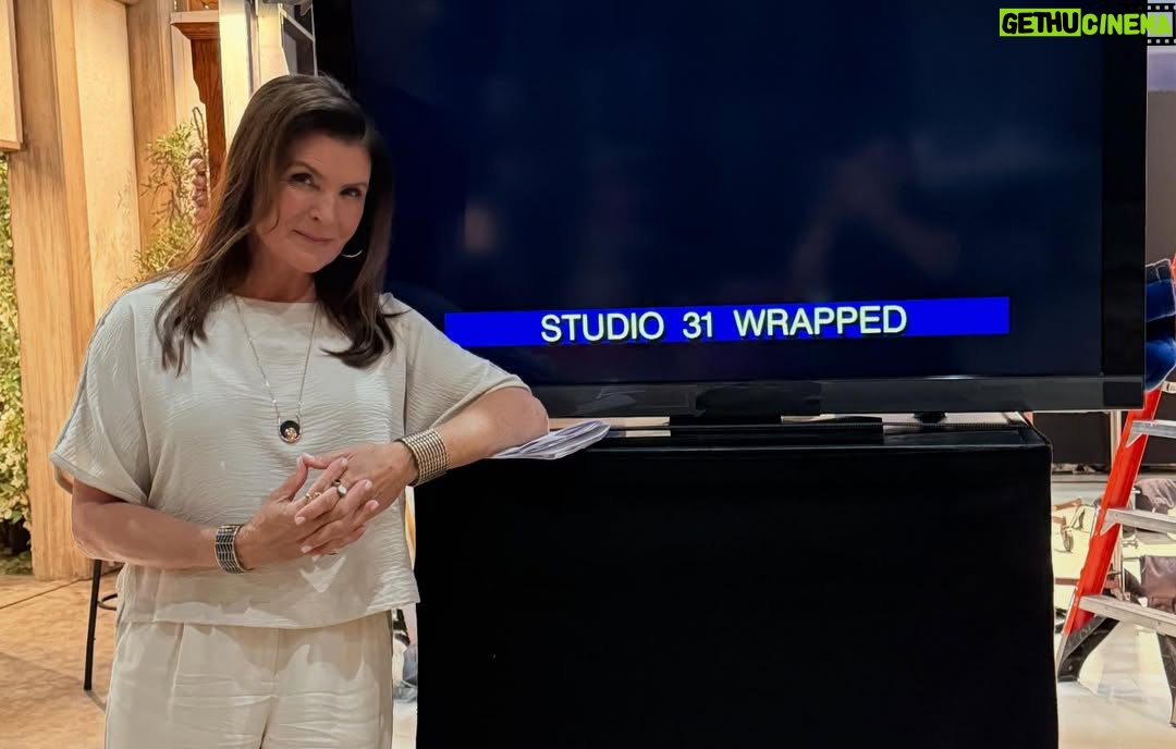 Kimberlin Brown - 2.7K Likes - Yesterday was our last day filming at the old CBS Studios. We say goodbye to stage 31 and look forward to our new home at Sunset Las Palmas Studios. :-) #change #changeisgood  #newstudio #movingon @boldandbeautifulcbs @lisawintherhuston @lsaintvic @romypark @stephpaughhair @itsalexisreyes @kar_buff @dannidoeslife @johntmccook