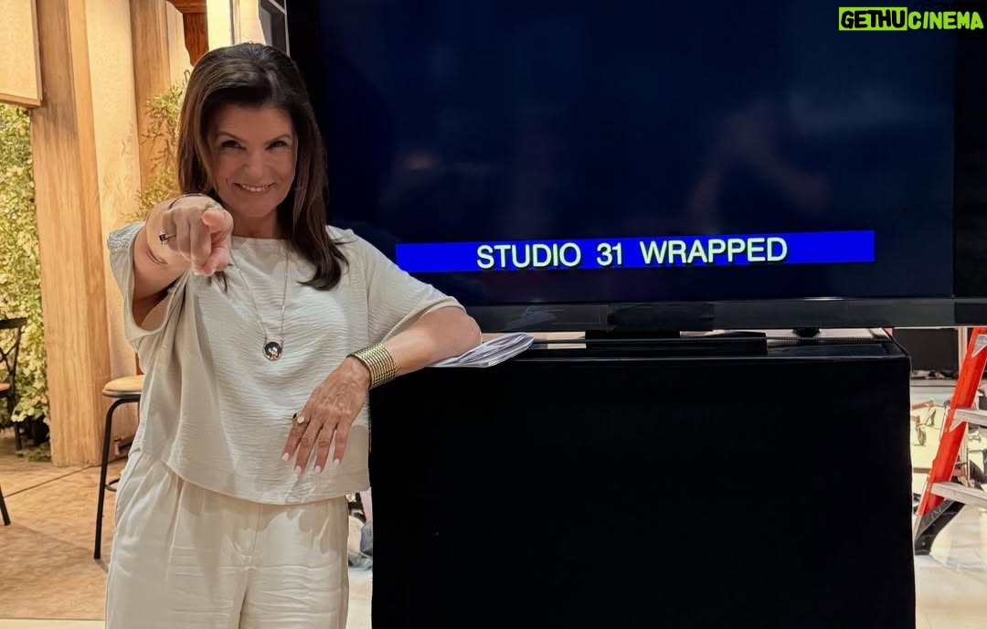 Kimberlin Brown - 2.7K Likes - Yesterday was our last day filming at the old CBS Studios. We say goodbye to stage 31 and look forward to our new home at Sunset Las Palmas Studios. :-) #change #changeisgood  #newstudio #movingon @boldandbeautifulcbs @lisawintherhuston @lsaintvic @romypark @stephpaughhair @itsalexisreyes @kar_buff @dannidoeslife @johntmccook