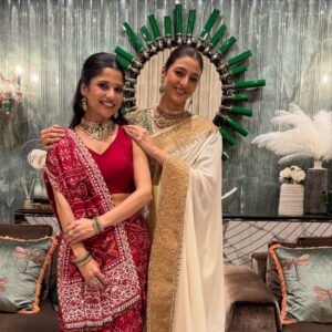 Kinjal Rajpriya Instagram - She holds every frame she is in ! What an Artist 🤌
With her TIMELESS GRACE, a true CLASSIC ✨
And today, I saw that for real 😍 totally stunned !!
@tabutiful such an absolute delight meeting you Lady !
P.S- I love the way you are 🧿 can’t wait to see you again.
Always an inspiration ❤️