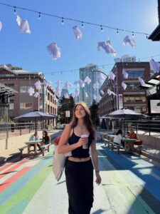 Actress Kira Kosarin HD Photos and Wallpapers December 2025