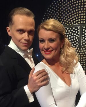 Kirsi Alm-Siira Instagram - Olihan se hieno reissu š¤øš¼āāļø TƤnƤƤn alkavat TTK:n livejaksot ja sitƤ odotellessa muistelin omaa taipalettani kisassa.
Oikeen tuli ikƤvƤ tota tanssiopeani @markokeranen (NƤhdƤƤn pianā£ļø)TsemppiƤ hƤnelle ja kaikille muille opettajille ja kisaajille tuleviin viikkoihin š
@mtv3suomi
@tanssiitahtienkanssa