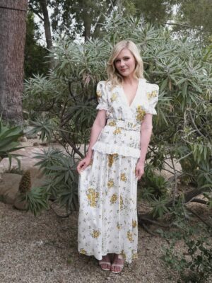Kirsten Dunst Instagram - KIKI @kirstendunst for the 25th anniversary of The Virgin Suicides 
@rodarte @katwaslike @owengould #makeupbypati
#kirstendunst