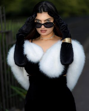 Kirti Bhatia Instagram - The name on everyone’s lips 🐈⬛
📷 - @moonshotdigitals
.
.
.
.
#pic #picoftheday #instagram #instafashion #fashion #style #explore #foryou #trend #photoshoot #melbourne