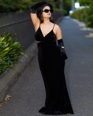 Kirti Bhatia Instagram - The name on everyone’s lips 🐈⬛
📷 - @moonshotdigitals
.
.
.
.
#pic #picoftheday #instagram #instafashion #fashion #style #explore #foryou #trend #photoshoot #melbourne