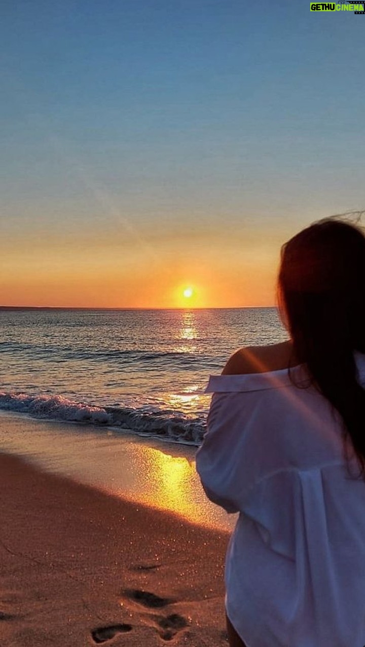 Kirti Bhatia - 20.6K Likes - No looking back 👀 
.
.
.
#reels #reelsinstagram #reelsvideo #foryou #fyp #explore #explorepage #exploremore #trendingreels #trend #trendingnow #instagood #instagram