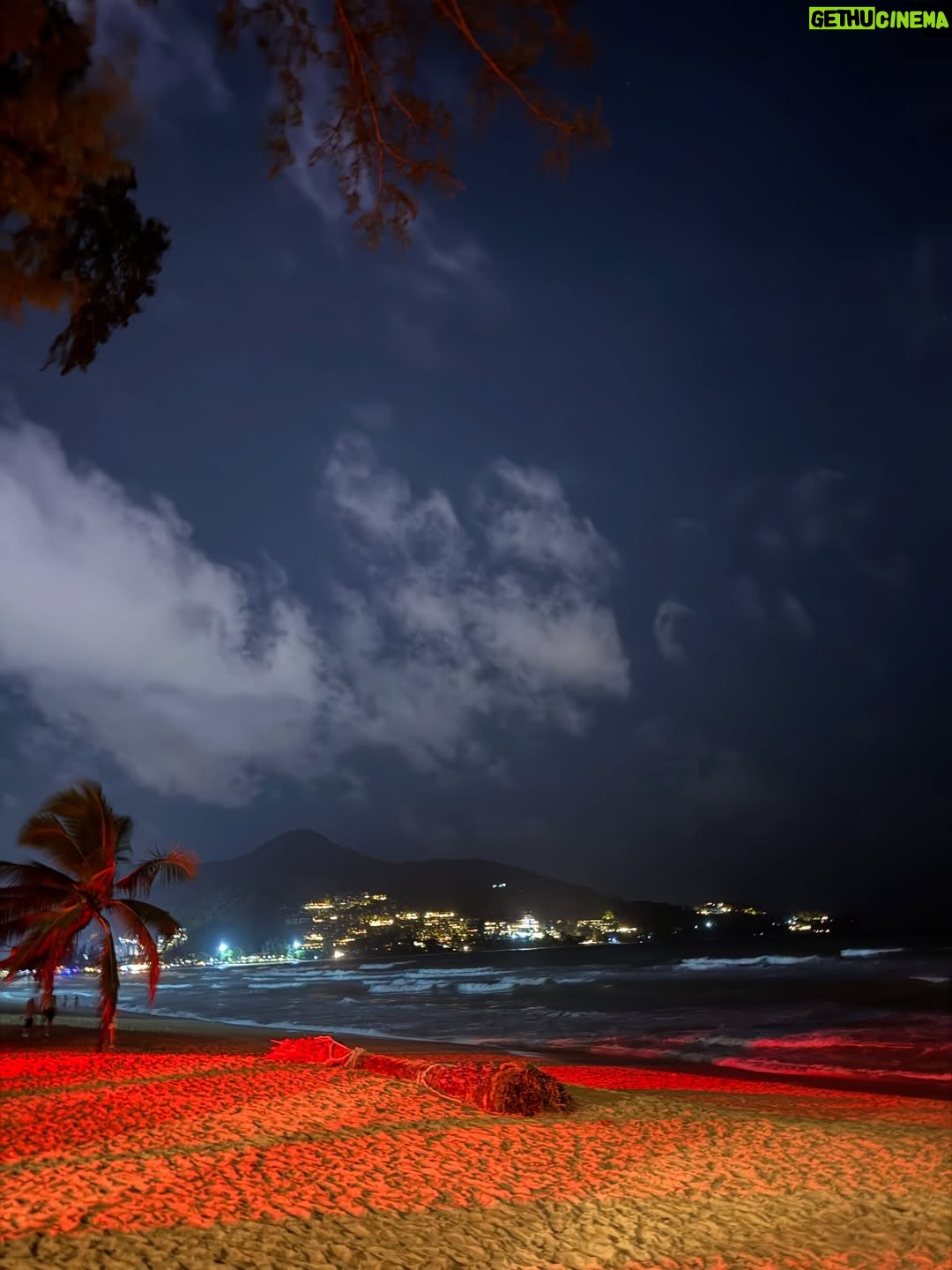 Kirti Rawat - 24K Likes - Painted by the sunset 🌅🏝️