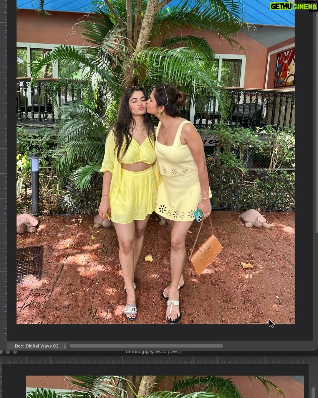 Kirti Rawat - 38.4K Likes - Swipe responsibly: may cause FOMO💁🏻‍♀️💚
