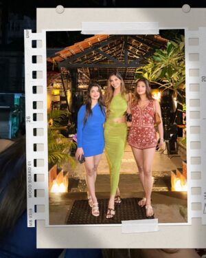 Kirti Rawat Instagram - Swipe responsibly: may cause FOMO💁🏻♀️💚