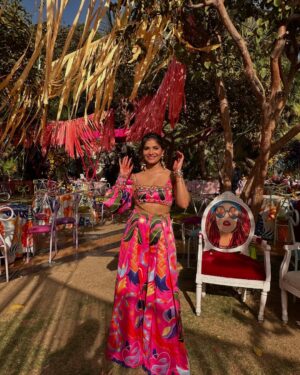 Kirti Rawat Instagram - Cotton candy mood🩷🤹🏻♀️💃🪭