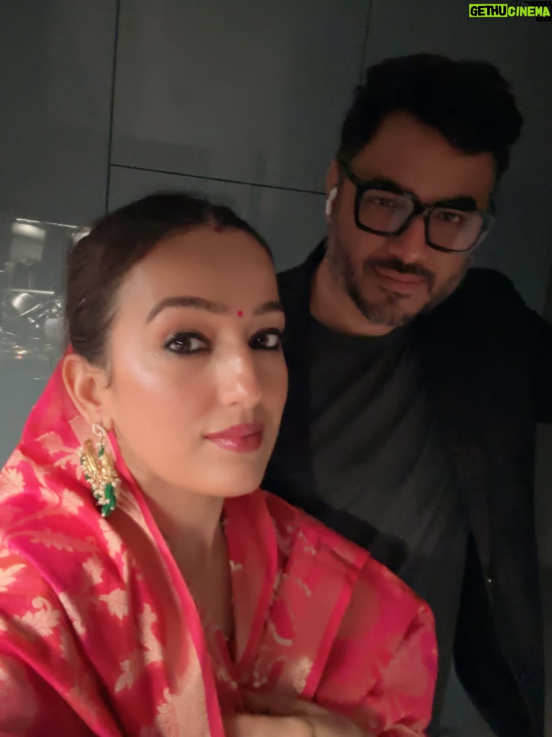 Kiwi Tandon - 2.6K Likes - Karwachauth 2025 ♥️✨

( karwachauth pics, festival , festive , festival 2025, Indian festivals , Indian outfit, festive look)
#karwachauthlook #karwachauth2025 
#karwachauthmakeup #karwachauthpics #karwachauth #festivemakeup #festivalmakeup #indianfestivewear #karwachauthspecial