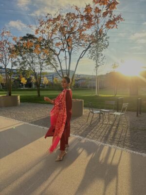 Kiwi Tandon Instagram - Karwachauth 2025 ♥️✨

( karwachauth pics, festival , festive , festival 2025, Indian festivals , Indian outfit, festive look)
#karwachauthlook #karwachauth2025 
#karwachauthmakeup #karwachauthpics #karwachauth #festivemakeup #festivalmakeup #indianfestivewear #karwachauthspecial