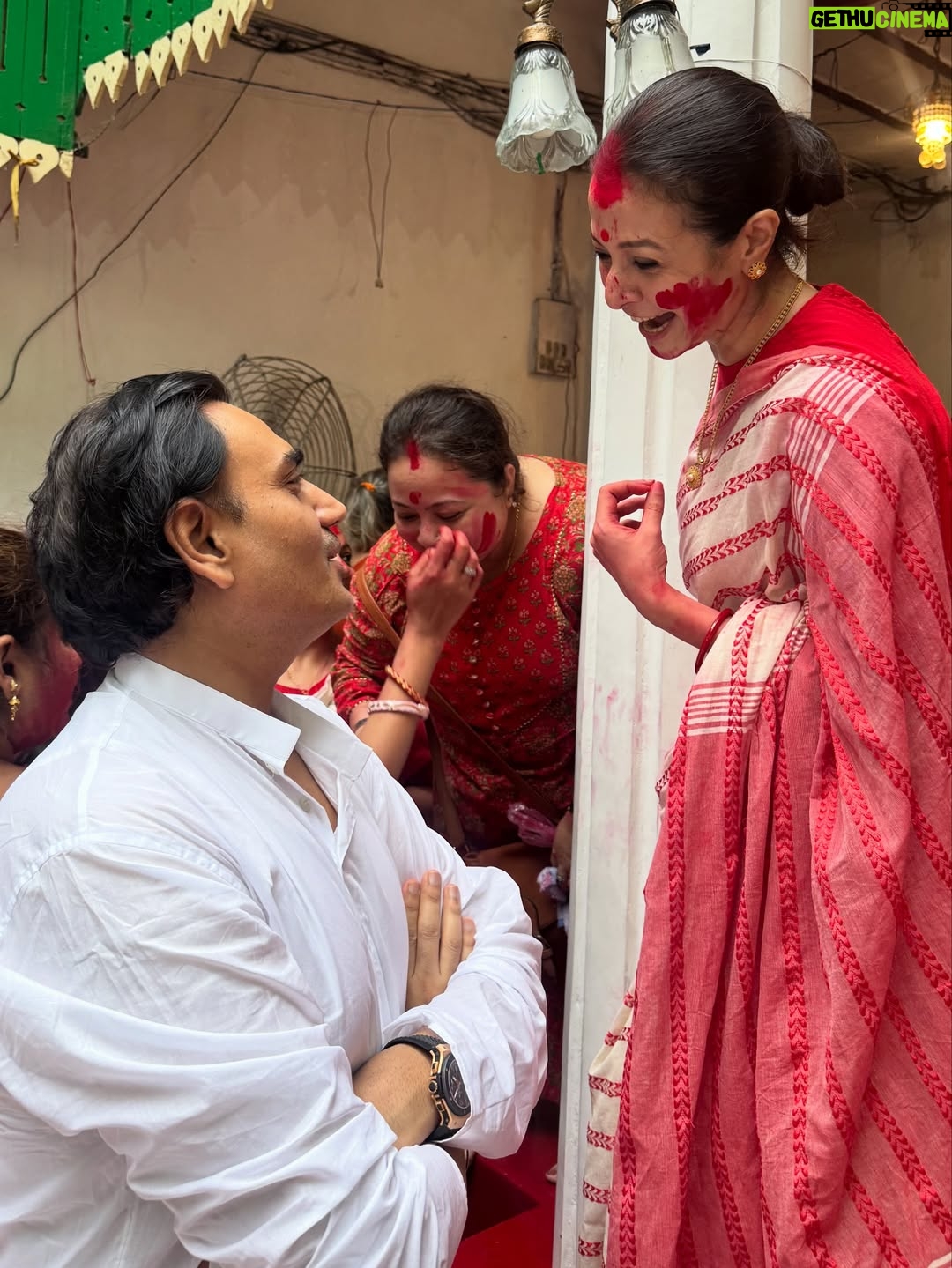 Koel Mallick - 265.3K Likes - শুভ বিজয়া দশমী 🙏 #blessings #love #life #familybond