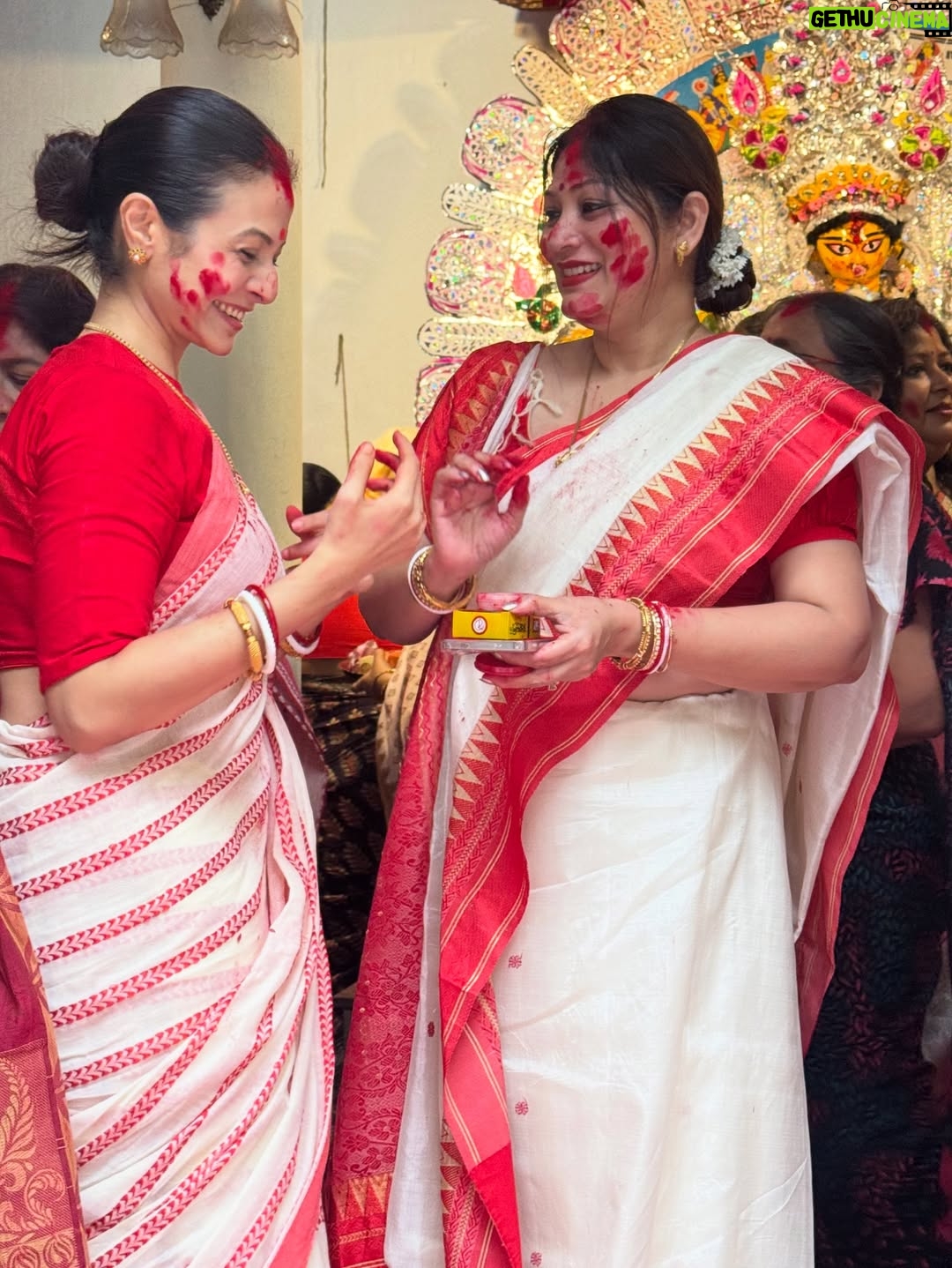 Koel Mallick - 265.3K Likes - শুভ বিজয়া দশমী 🙏 #blessings #love #life #familybond