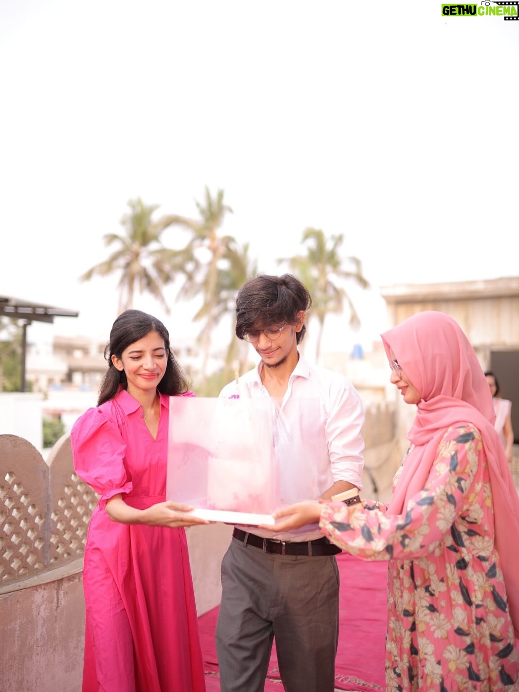 Komal Aziz Khan - 84.1K Likes - Set out to build a fashion company ended up building a soul family @omalbykomal 
What an incredible 35th birthday ! Thank you everyone for all the love and @twistlesbyghania for the cake ❤️
