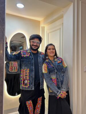 Komal Gudan Instagram - Day-2 Navratri”2025🥁
Proof that we can coordinate outfits… but not opinions 😅 #FamilyButSarcastic #FestiveChaos #dandiyaedition #trendingsongs #fyppp #viralpost❤️ #garbalovers❤️ #navratri❤️ #day2