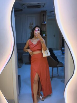 Komal Gudan Instagram - 🧡