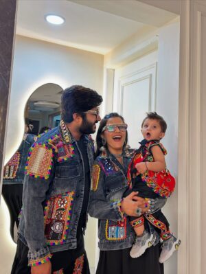 Komal Gudan Instagram - Day-2 Navratri”2025🥁
Proof that we can coordinate outfits… but not opinions 😅 #FamilyButSarcastic #FestiveChaos #dandiyaedition #trendingsongs #fyppp #viralpost❤️ #garbalovers❤️ #navratri❤️ #day2