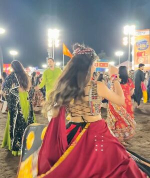 Komal Gudan Instagram - Navratri”25 ❤️
Day 1 of dandiya and my outfit already danced more than I did 💃✨ #DandiyaNight #NavratriVibes #GarbaGlow #OutfitOnPoint #Day1Done #FestiveSeason #DesiVibes #Navratri2025 #garbalook #trendinsong #viralpost❤️ #fyppp