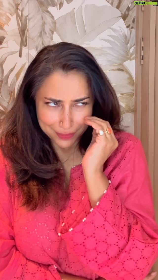 Kranti Redkar - 19.1K Likes - Sarwa sarav 🤣