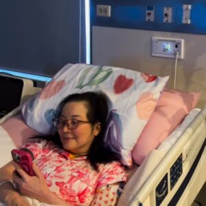 Kris Aquino Instagram - This was ready to be posted yesterday but while writing my caption i kept falling asleep. 

I asked my team of doctors to please get my surgical procedures done before August 21. We started on August 20, 8:15 PM that was the time check i heard before “daddy Doc” my anesthesiologist and my cousin in law, Dr Nick (he’s an interventional cardiologist) started their work… i remember being transferred to another cardiac OR for my port-a-cath. And i was back in my room before 12 midnight (sorry Cinderella).

While writing this happy tears are flowing- because i’m remembering how much our mom endured for us, she also had a port-a-cath surgically inplanted, yet we never heard her complain, and she didn’t have a pain management doctor. I have an entire team of doctors, and my vascular surgeon, Dr Lucban did a great job (and Dr Kash his senior resident/fellow- while waking up from my anesthesia i said “where’s the cutie pie doctor and can i now please have my DAIM” coincidentally my brother Noy & i had the same favorite chocolate)? 

You saw a lot of pics of kuya Josh & Bimb (he’s the last pic wearing the protective outfit for people to get into the post-op recovery area)- my sons are the reason i continue to endure- if i wasn’t their mama, matagal na po akong sumuko. It’s very difficult to be as brave as my dad & my mom because i know this is just the beginning of more aggressive treatment to keep me alive and get me to a point of remission. 

My doctors have the next 6 months while i’m in isolation, to figure out the best treatment plan for someone with as many allergies to medicine, food and the environment… for me it’s rehabilitation physical therapy, resuming my love for cooking (i’m not allowed to be near the flame for more than a few minutes because it triggers my lupus, Polymyositis, rheumatoid arthritis, and progressive systemic sclerosis flares) with an “assistant” and another tutorial based activity because one is never too old to continue stimulating the brain. 

I have a new hashtag to remind myself how much i owe all of you who continue praying for me. Thank you for your patience, support, and much appreciated LOVE. #labankris