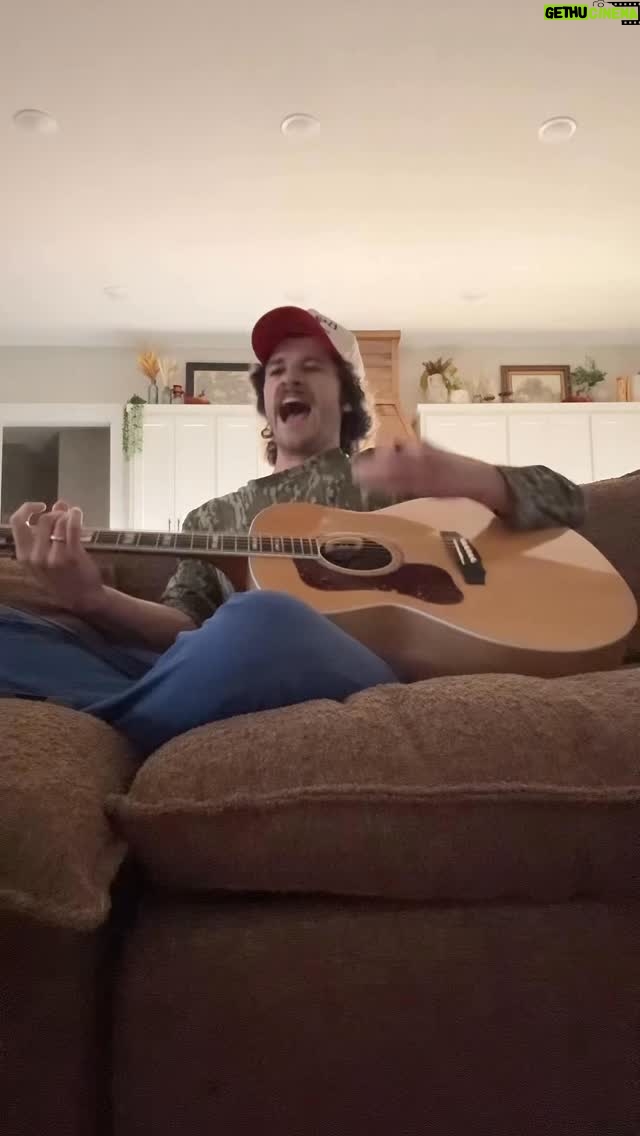 Kris Collins - 91.5K Likes - Be Nice🫵🏻