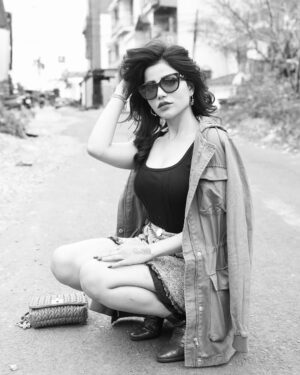 Krisheka Patel Instagram - 🖤✨