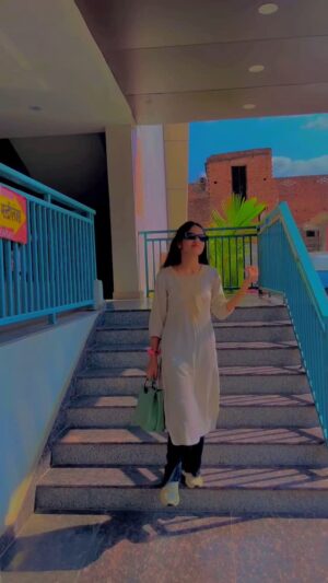 Kriti Chaudhary Instagram - 🧿🧿🧿🧿🖤🖤🖤#politics #virałreels #foryoupage #trending #foryou #trendingreels