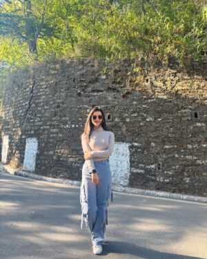 Kritika Chauhan Instagram - 🩶🫰🏻