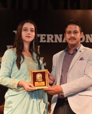 Kritika Chauhan Instagram - Thank you🌺 @iffshimla ( International Film Festival Shimla)