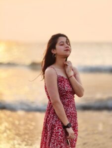 Actress Kritika Chauhan HD Photos and Wallpapers August 2025