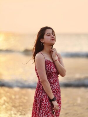Kritika Chauhan Instagram - ♥️🌺