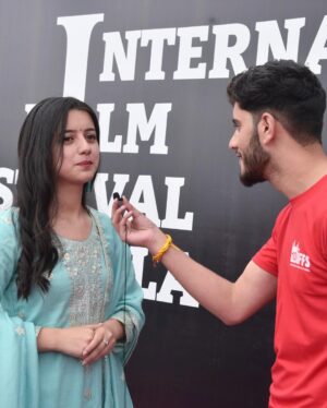 Kritika Chauhan Instagram - Thank you🌺 @iffshimla ( International Film Festival Shimla)