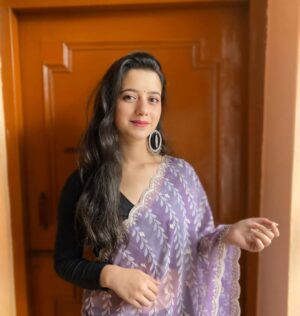 Kritika Chauhan Instagram -