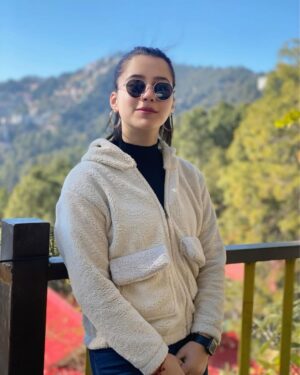 Kritika Chauhan Instagram - Turning dreams into plans.🧿🌟