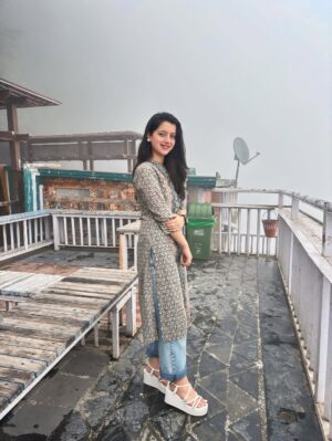 Kritika Chauhan Instagram - 🌸