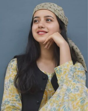 Kritika Chauhan Instagram - 🌻✨