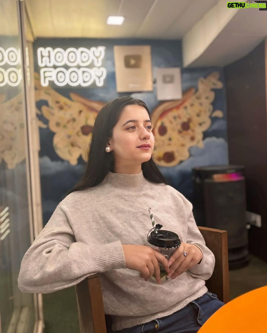Kritika Chauhan - 6.6K Likes - Mojitos and me: the cutest duo🥤😉