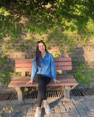 Kritika Chauhan Instagram - “Sunsets and good vibes”🌞🧿
